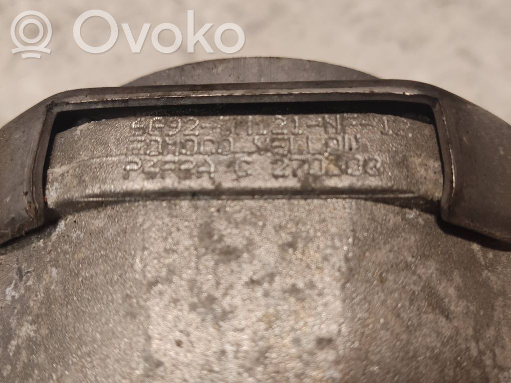 Volvo V70 Engine mount bracket 
