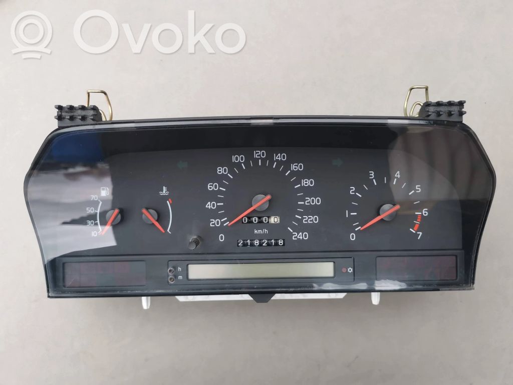 Volvo 850 Speedometer (instrument cluster) 