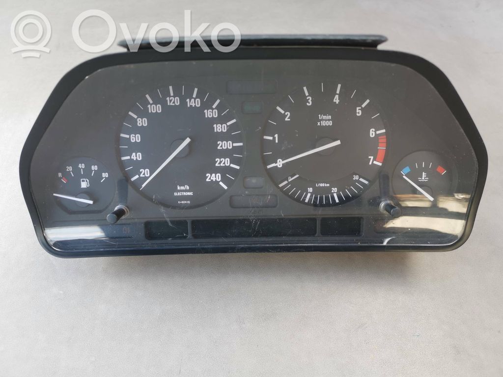 BMW 5 E34 Speedometer (instrument cluster) 
