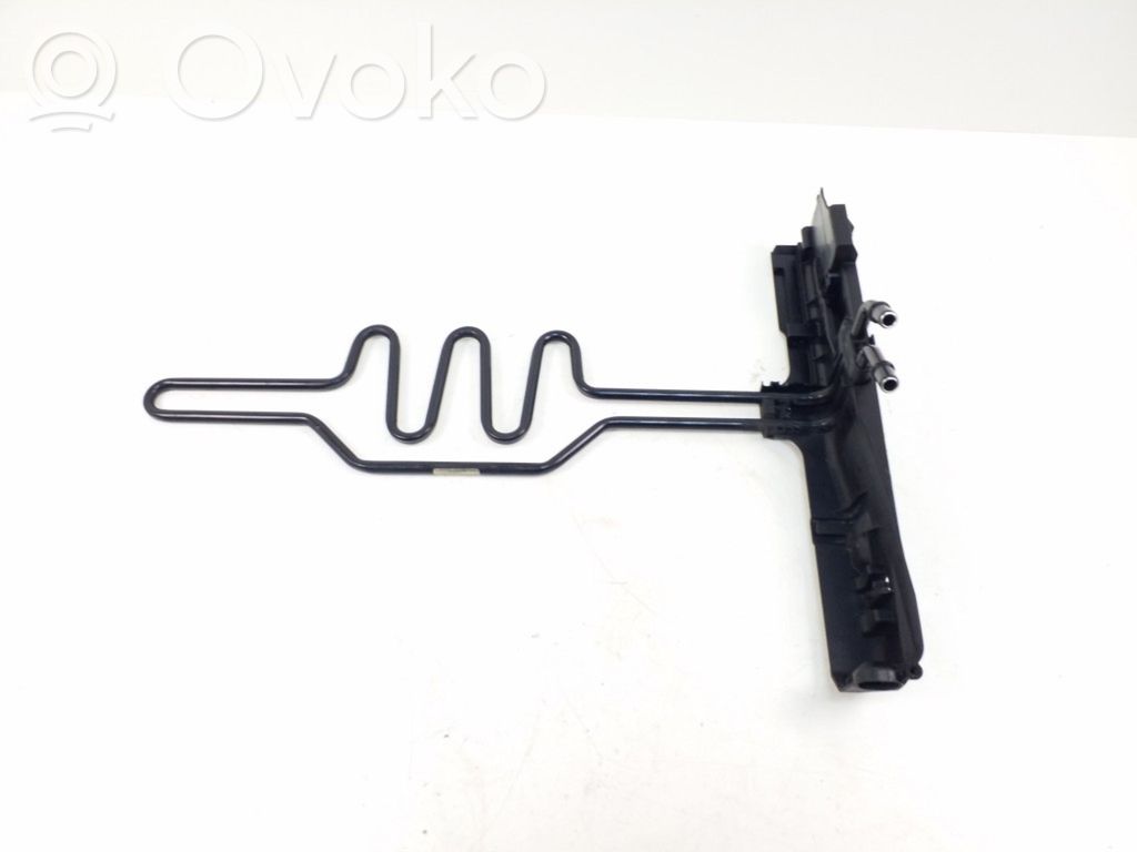 BMW 1 E81 E87 Vairo stiprintuvo radiatorius 