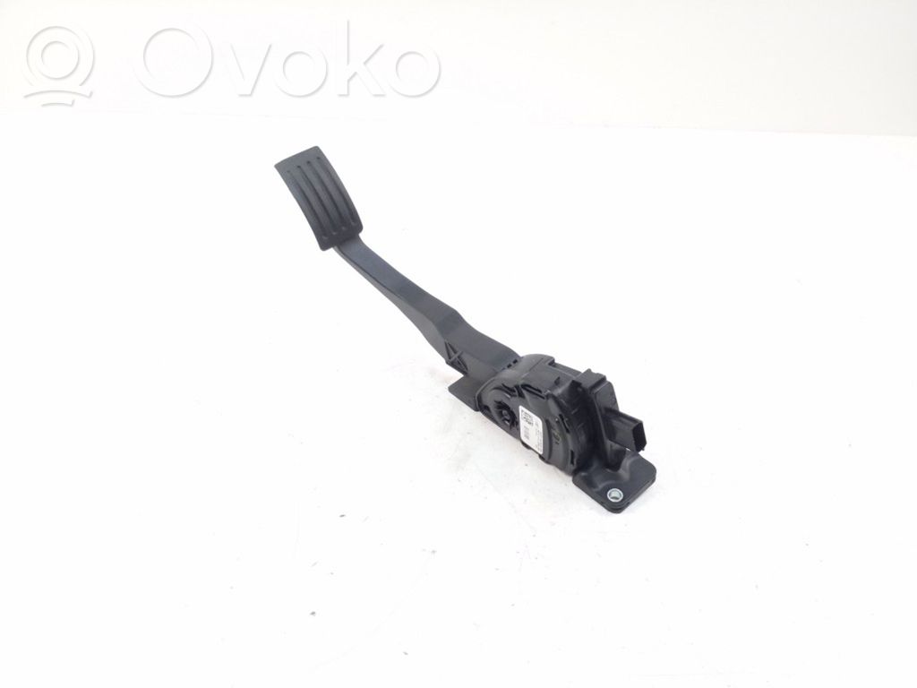 Accelerator throttle pedal   AV619F836BB