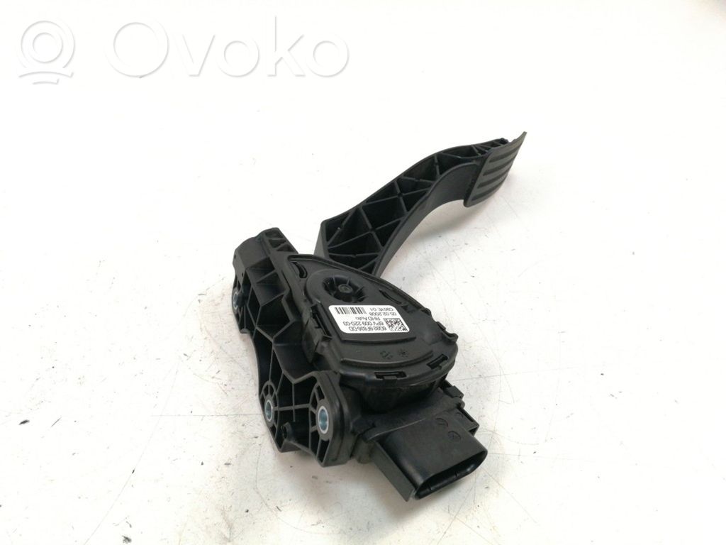 Volvo V70 Pedał gazu / przyspieszenia 