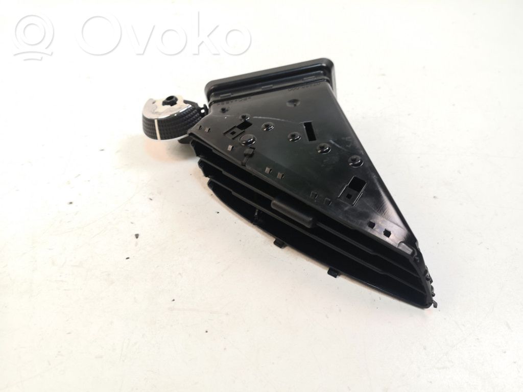 Ford Grand C-MAX Dysze / Kratki środkowego nawiewu deski rozdzielczej 