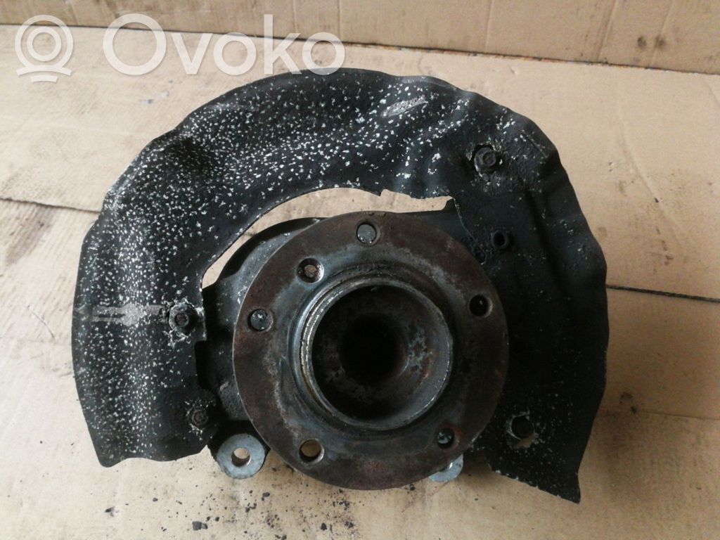 Front wheel hub