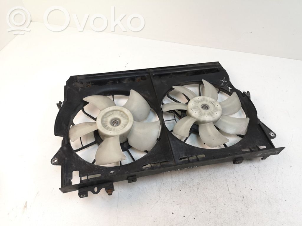 Toyota Corolla Verso AR10 Wentylator / Komplet 
