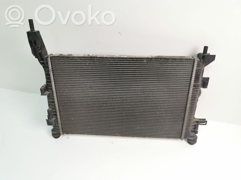 Ford C-MAX II Aušinimo skysčio radiatorius 