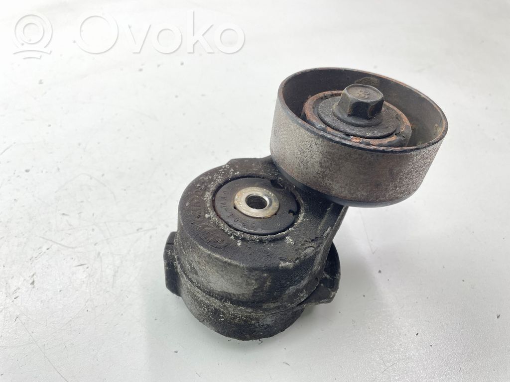 KIA Sorento Generatoriaus diržo įtempėjas 