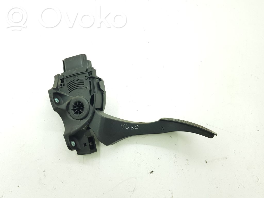 Akceleratoriaus pedalas   31329059