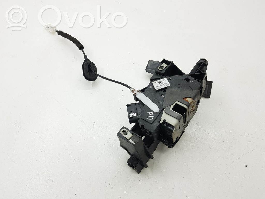 Ford Mondeo MK V Priekšpusē slēdzene 