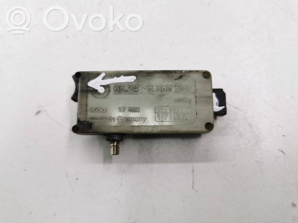 BMW 5 E39 Antenos stiprintuvas 