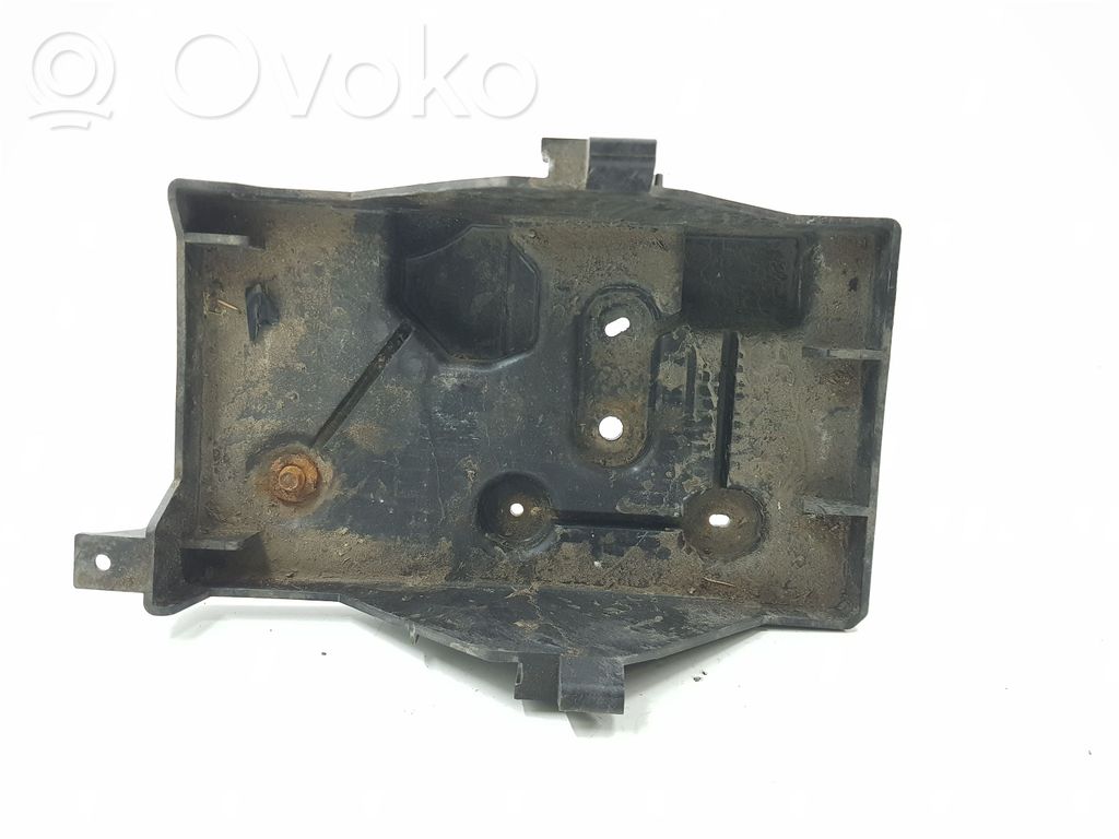 Battery tray   K6805