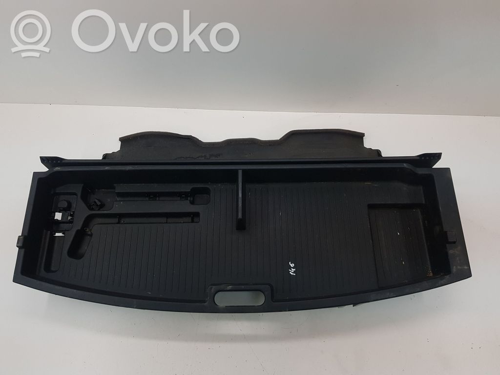 Mazda 5 Vano portaoggetti nel bagagliaio 