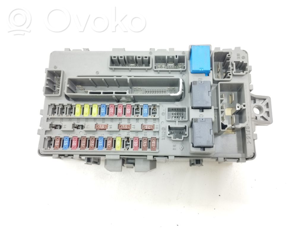 Honda Accord Fuse module 