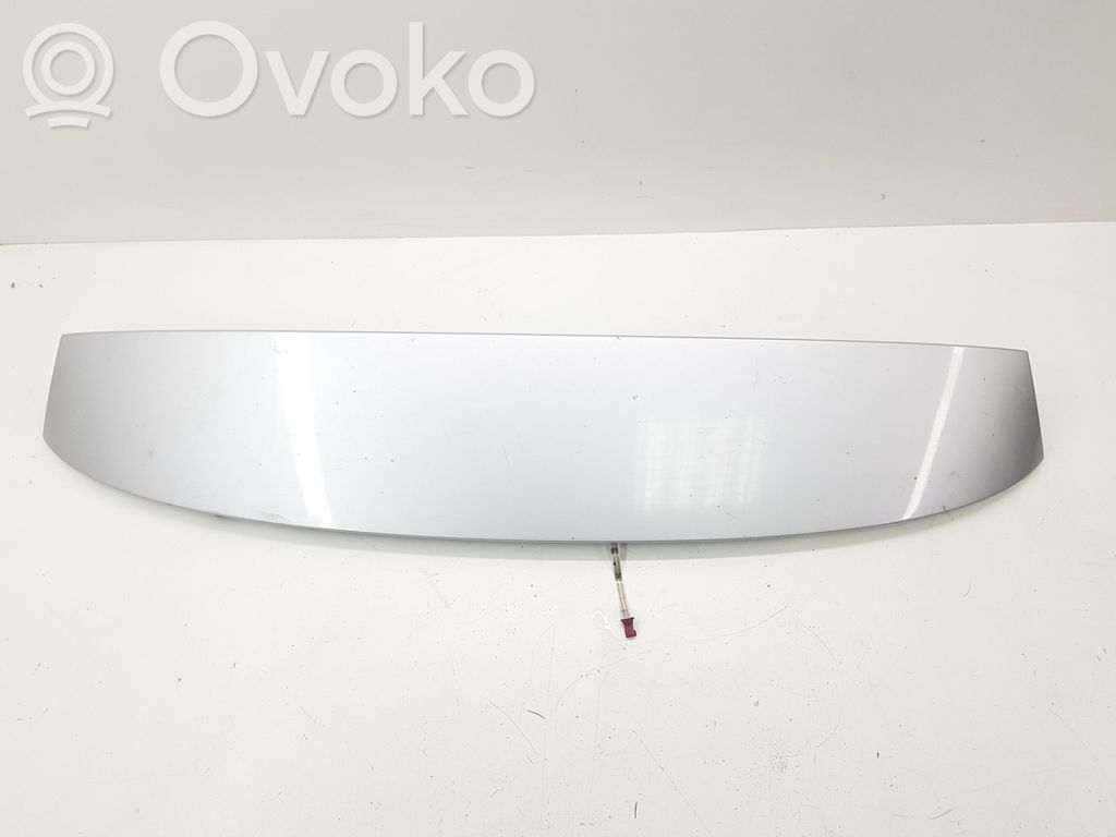 Tailgate/trunk spoiler   8235987