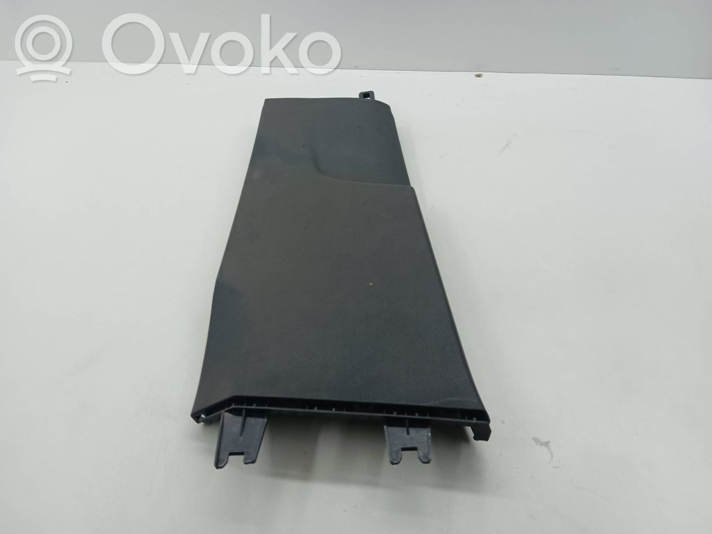 Seat Ateca B-pilarin verhoilu (alaosa) 