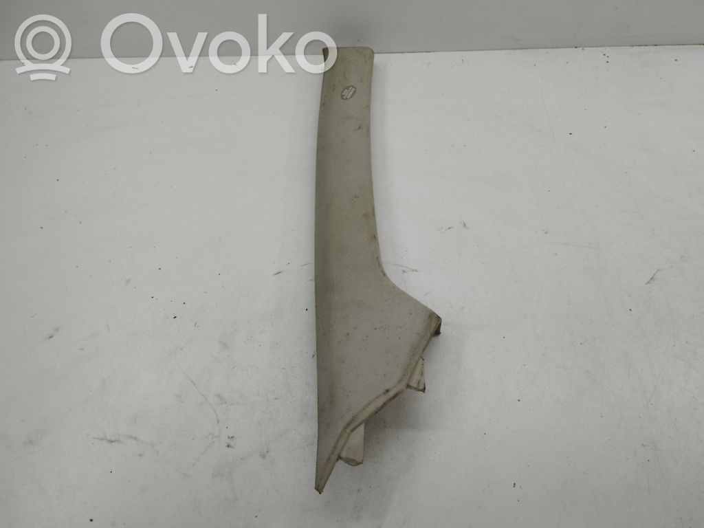 Toyota Corolla Verso AR10 Pilar (A) 