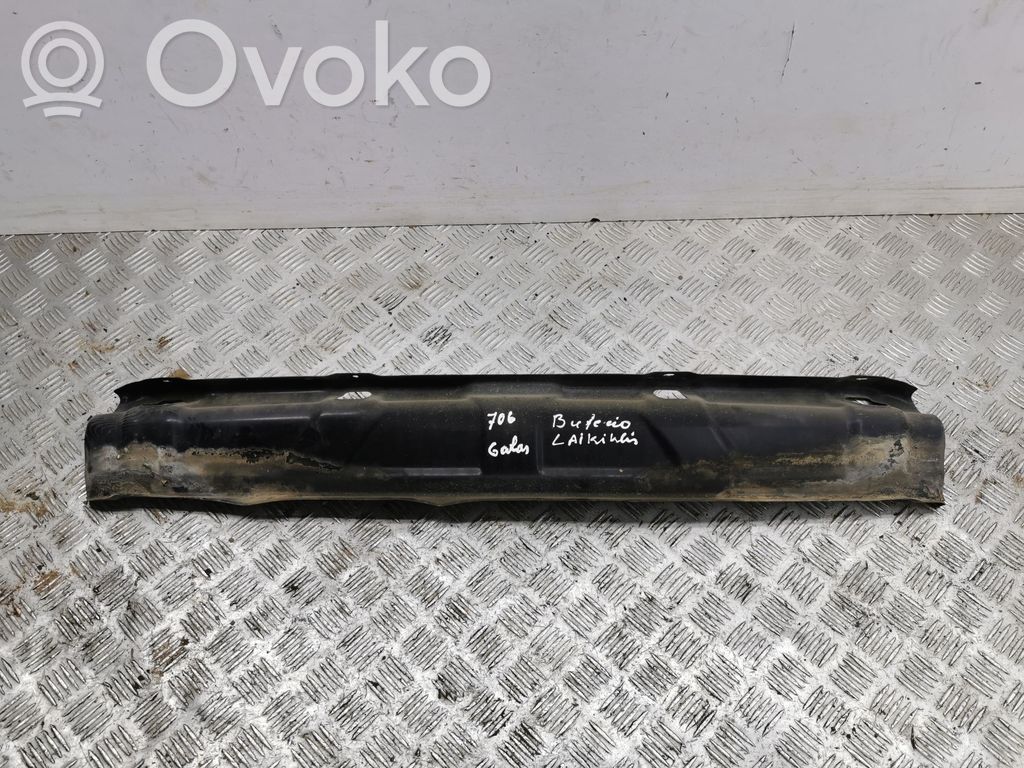 Rear bumper mounting bracket