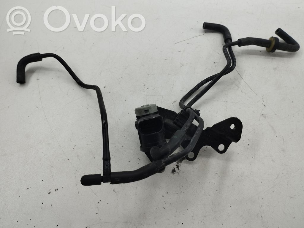 Audi A7 S7 4G Vacuum valve 