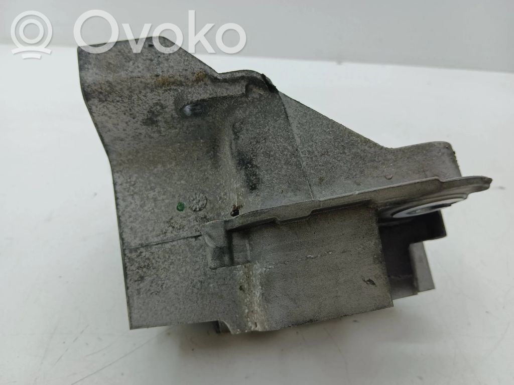 Land Rover Evoque I Engine mounting bracket 