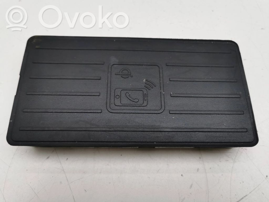 Audi A1 Wireless charging module 
