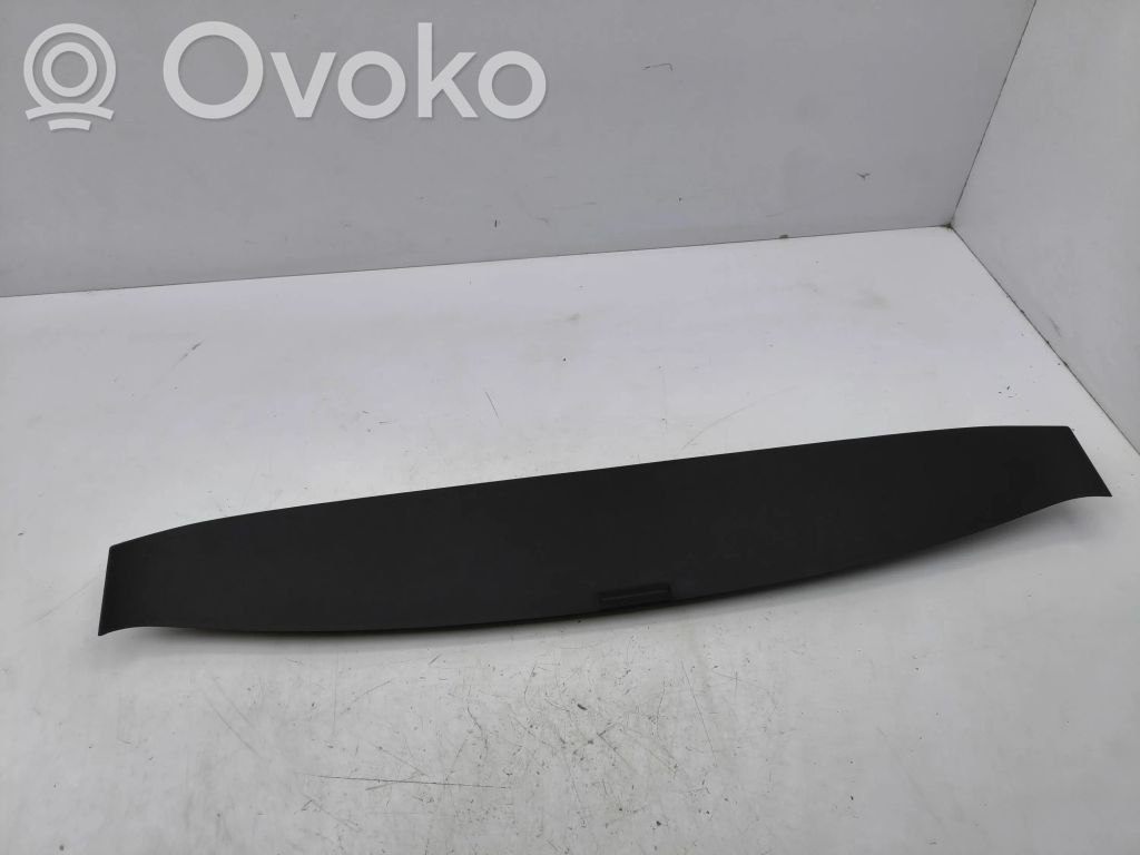 Tapicerka klapy tylnej / bagażnika   909047151R