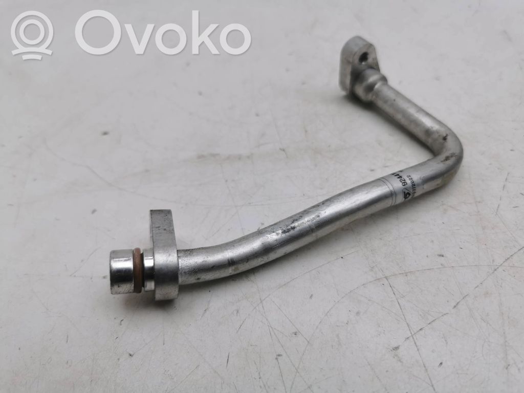 Ilmastointilaitteen putki (A/C)   924415MZ6A