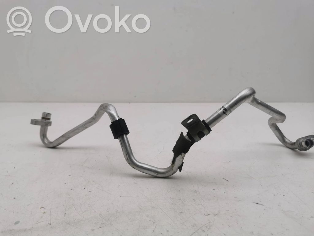 Ilmastointilaitteen putki (A/C)   924415MZ8A