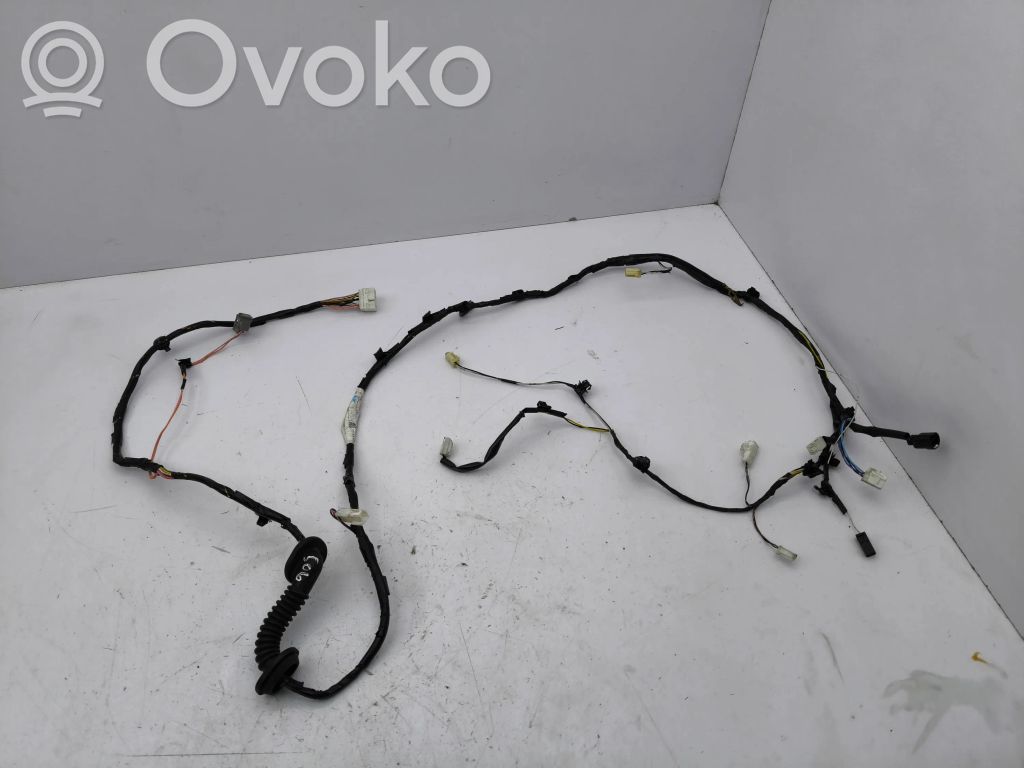 Mitsubishi Outlander Arnés de cableado de la puerta trasera/maletero