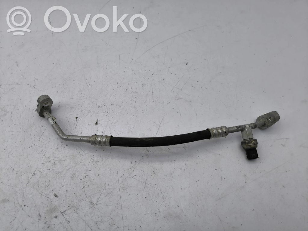 Ilmastointilaitteen putki (A/C)   9291278