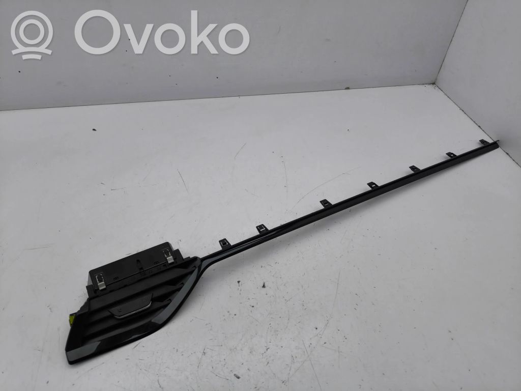 Skoda Octavia Mk4 Boczna kratka nawiewu deski rozdzielczej 