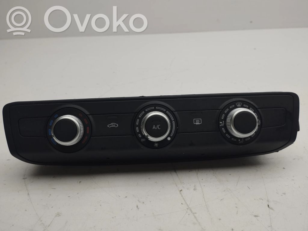 Audi A1 Climate control unit 