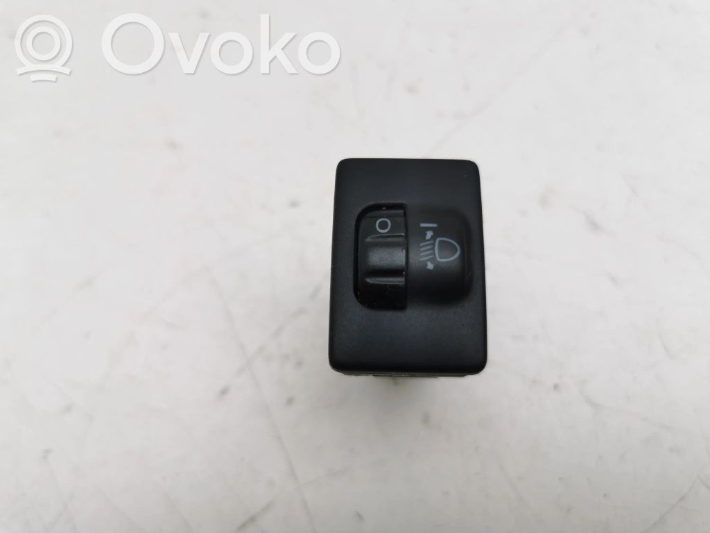 Toyota Yaris Interruttore di regolazione livello altezza dei fari 