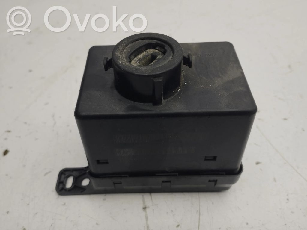 Užvedimo spynelė   2701AC01B