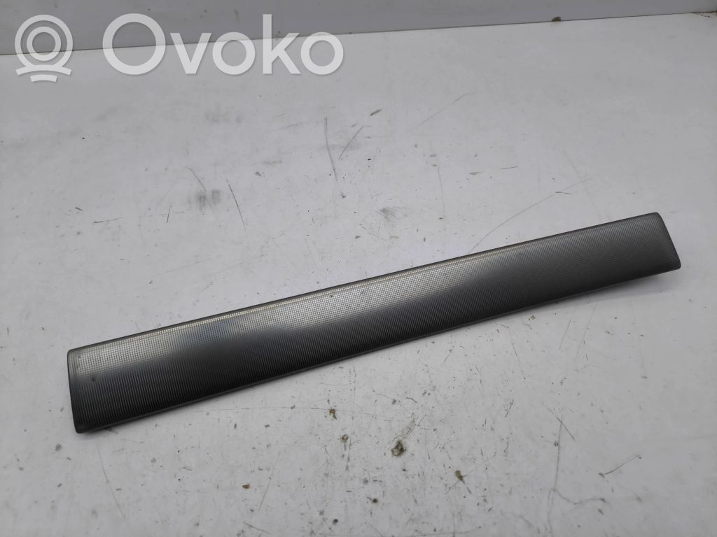 Volvo XC90 Dashboard glove box trim 