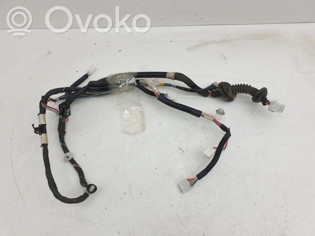 Lexus IS 220D-250-350 Cableado de puerta trasera 