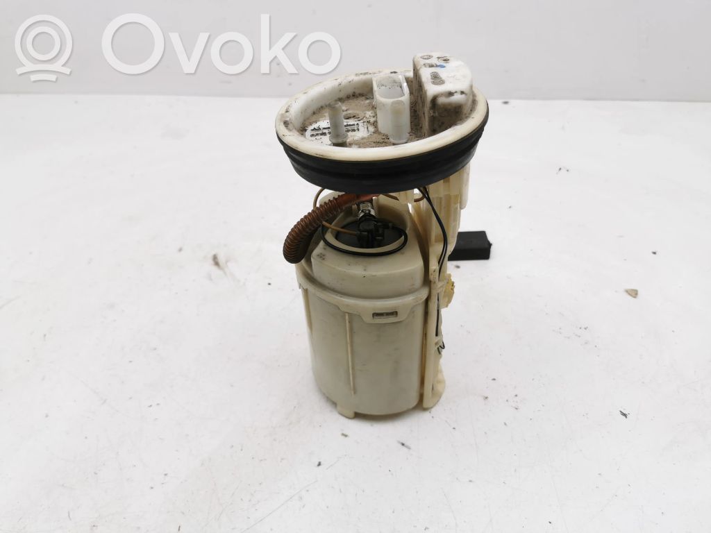 Polttoainesäiliön pumppu   8Z0919051