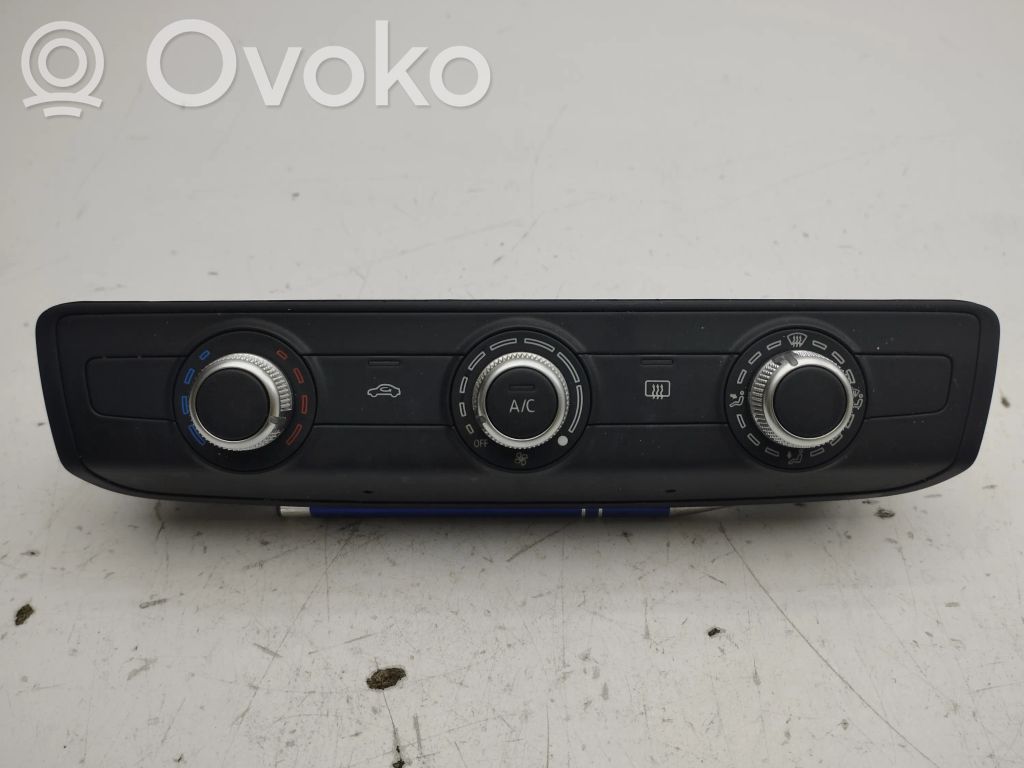 Audi A1 Climate control unit 