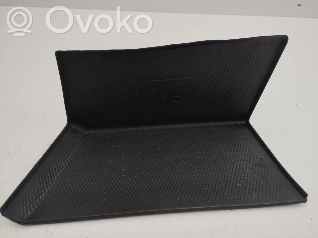 Volkswagen Golf VIII Schowek tunelu środkowego 