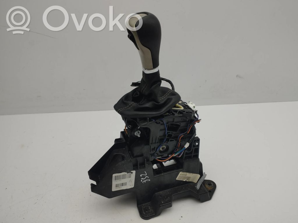Gear selector   1WS541X9AE