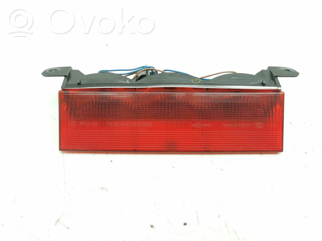 Chrysler PT Cruiser Third/center stoplight 