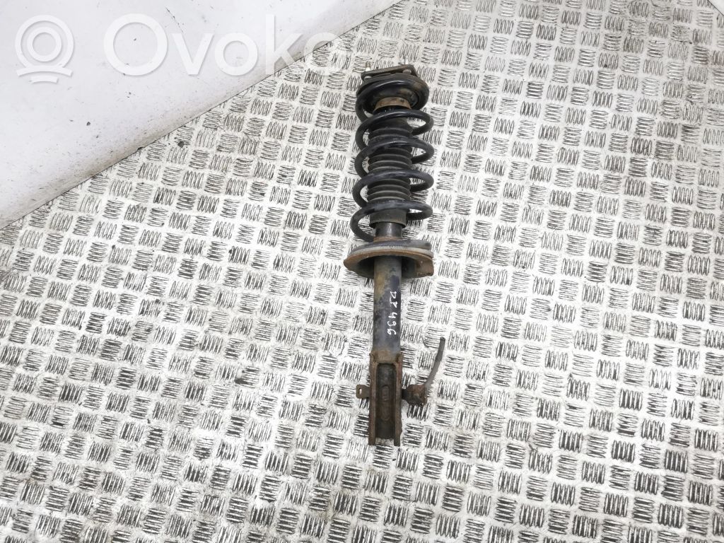 Mazda CX-7 Priekšpusē amortizators 