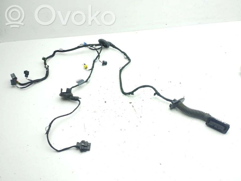 Audi Q2 - Cableado de puerta delantera 