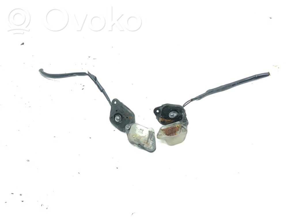 Mazda Xedos 6 Lampa oświetlenia tylnej tablicy rejestracyjnej 