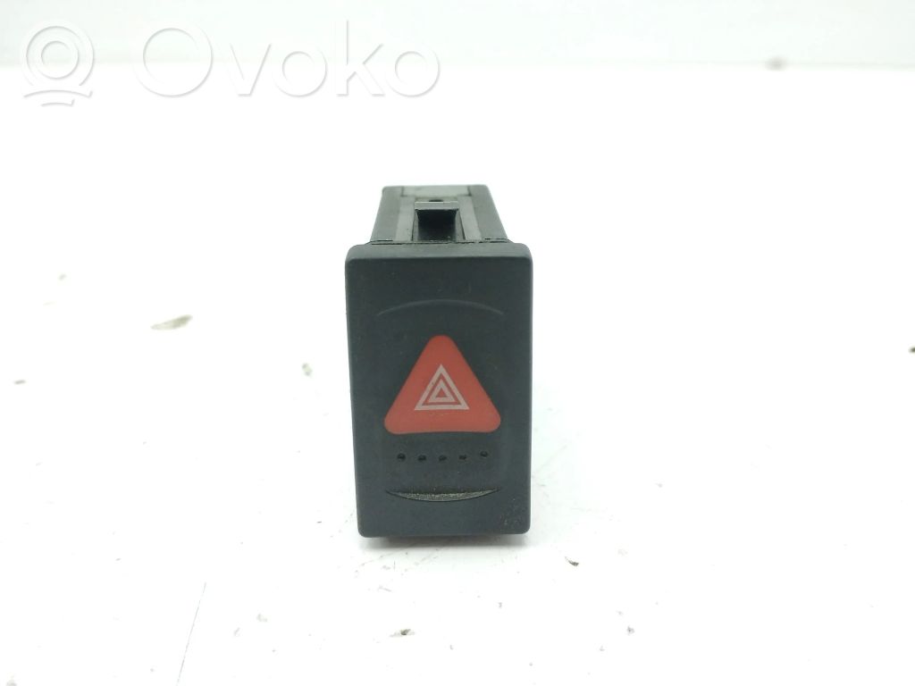 Volkswagen PASSAT B5.5 Comutator lumini pericol 