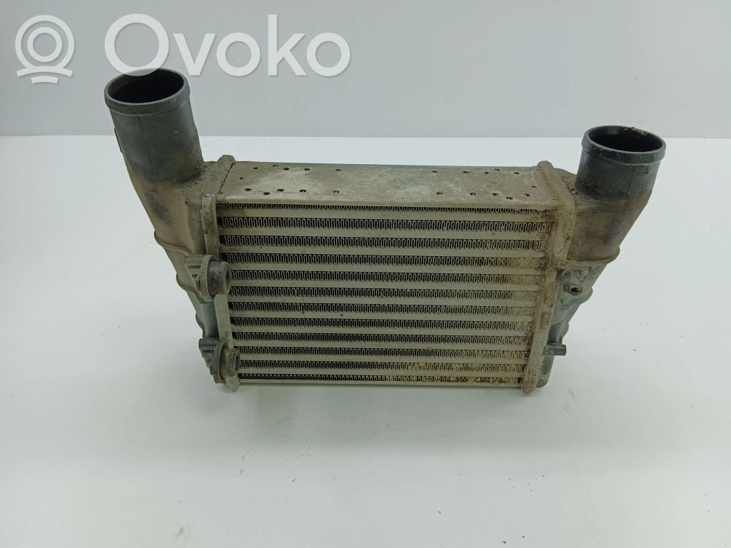 Audi A4 S4 B5 8D Interkūlerio radiatorius 