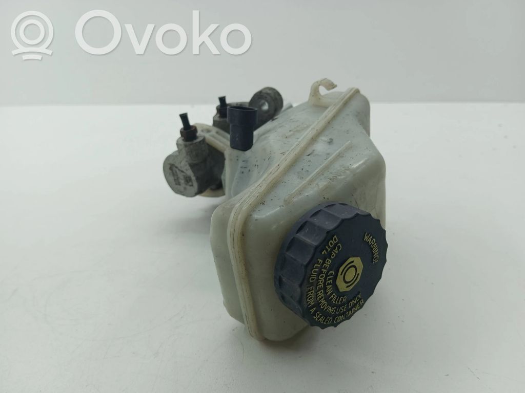 Opel Corsa D Pääjarrusylinteri 