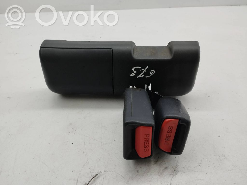 Klamra środkowego pasa bezpieczeństwa fotela tylnego   6218598A,A82455