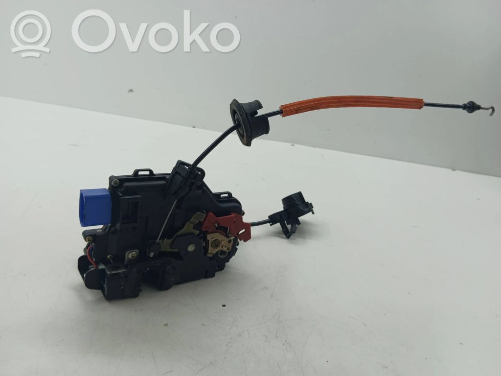 Front door lock   4E2837016