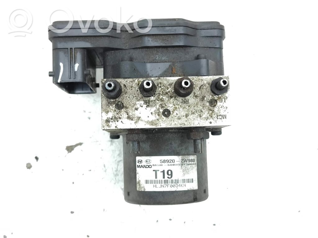 Bomba de ABS   589202W980