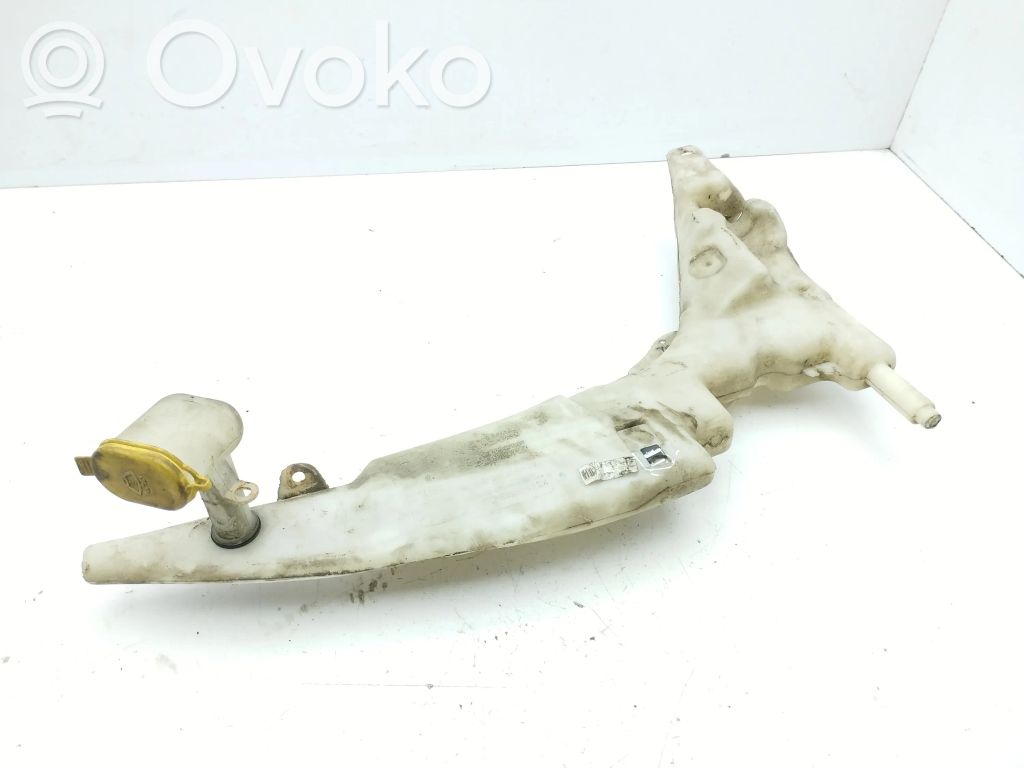 Ford Focus Windshield washer fluid reservoir/tank 